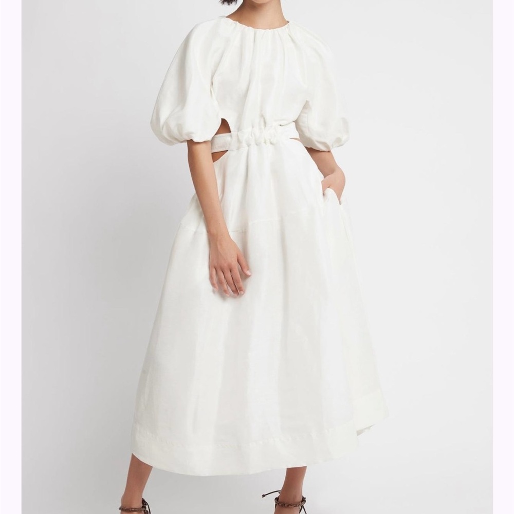 Elegant White Midi Dress with Puff Sleeves